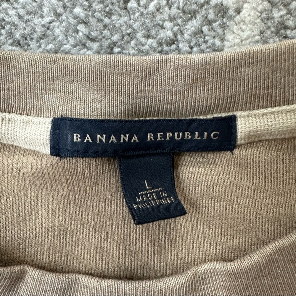 Banana Republic Tan Cotton Crew Neck Sweater - Picture 2 of 4